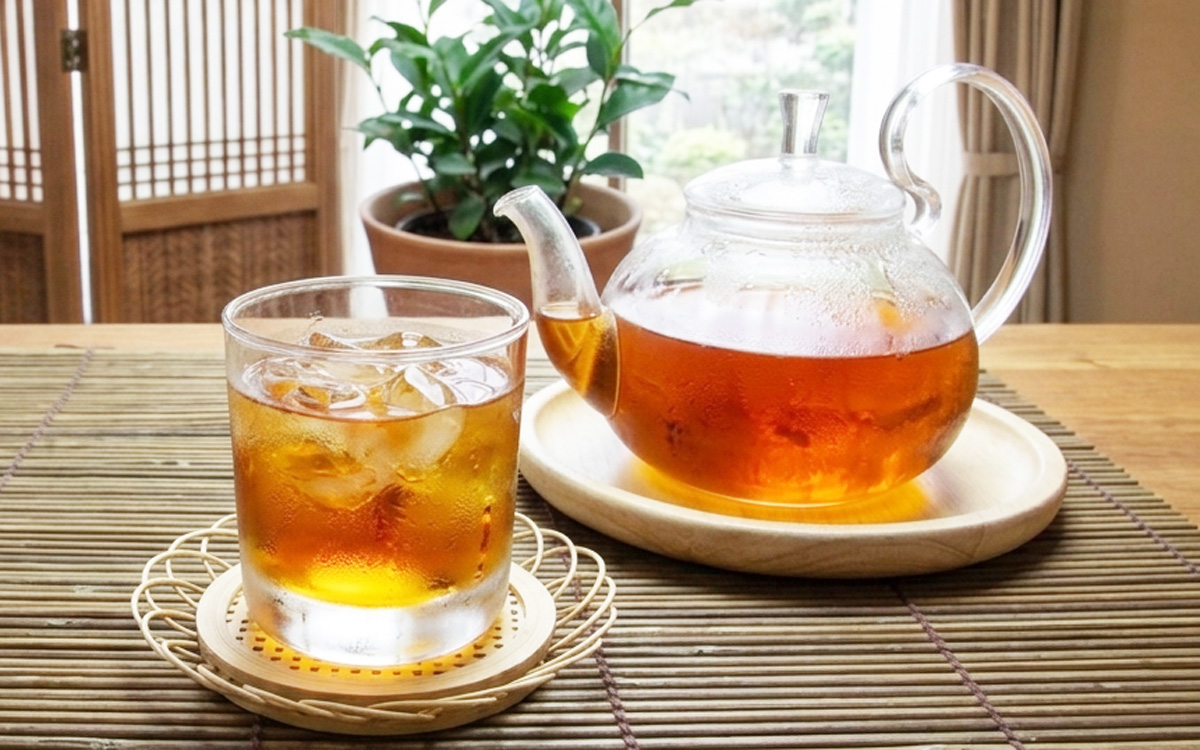 冷やした玉葱皮茶 アイス